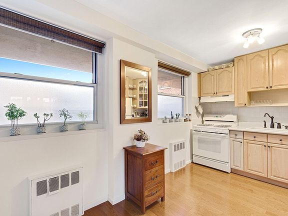 5th image of 35-31 85th St APT 7M