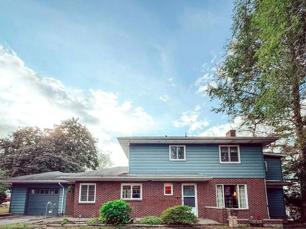 630 Sage Hill Dr, Williamsburg, PA 16693