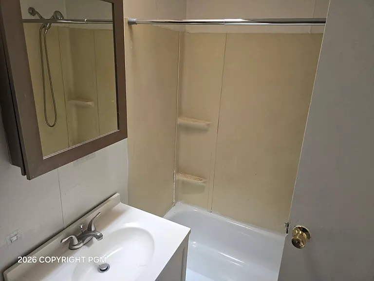 231 S Hickory St — Photo 3