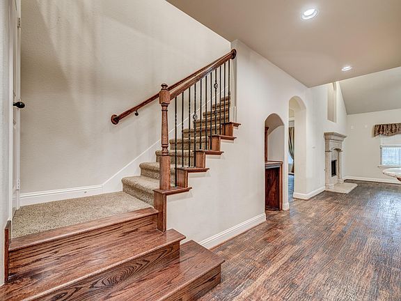 3rd image of 2112 Serene Ct