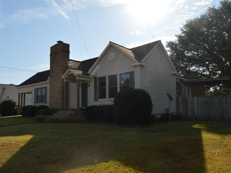 601 W Main St, Oak Grove, LA 71263 Zillow