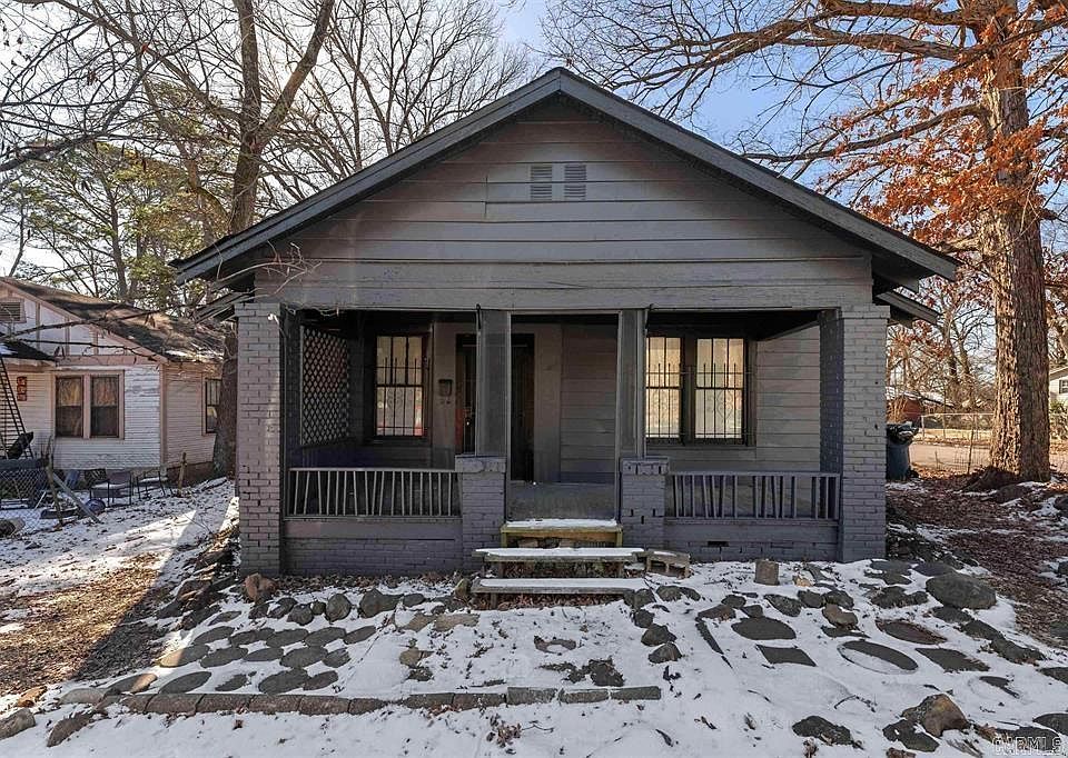 1st image of 4423 W 26th St
