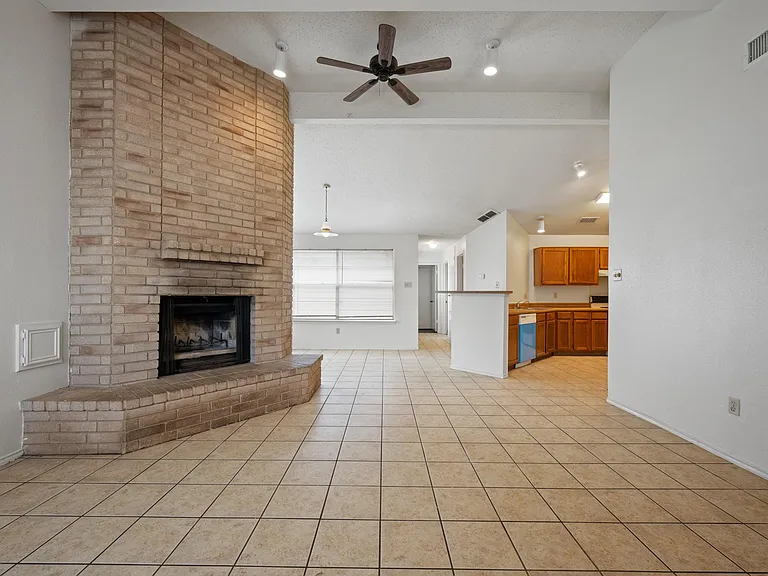11331 Two Wells Dr — Photo 7
