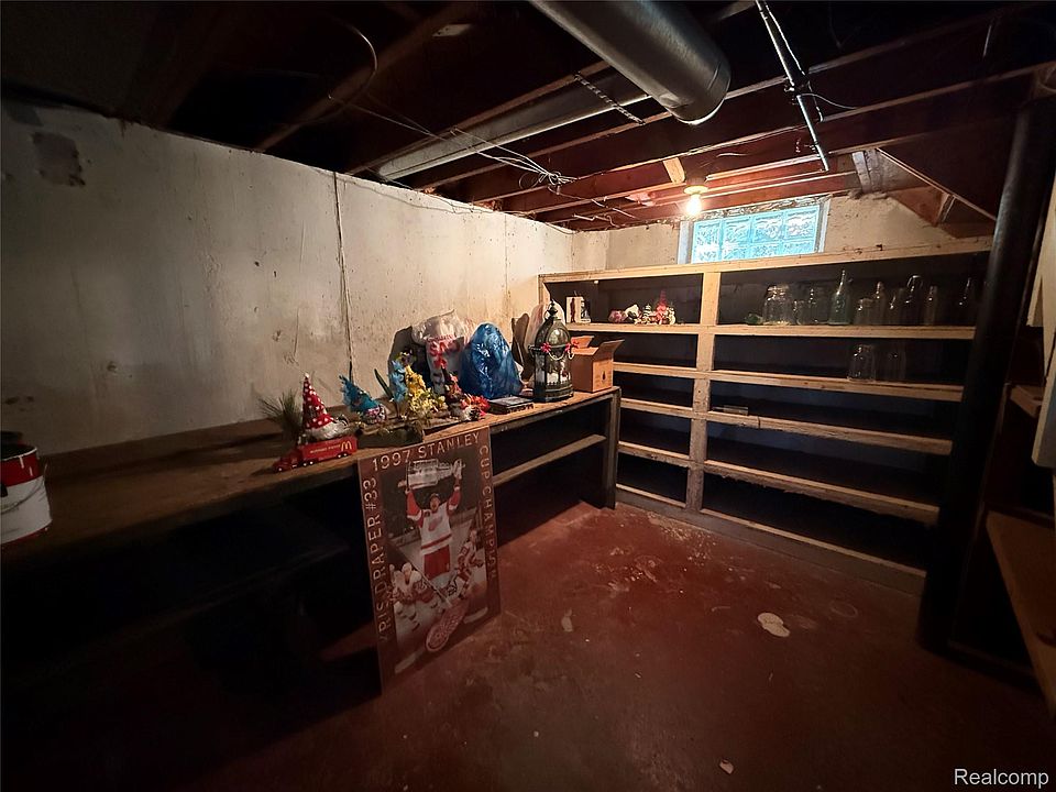 1407 Donald Ave, photo 29