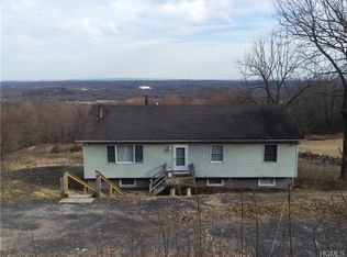 67 Mountain Rd, Bloomingburg, NY 12721