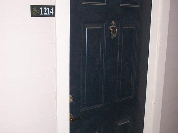 2nd image of 13810 SUTTON PARK Drive N #1214