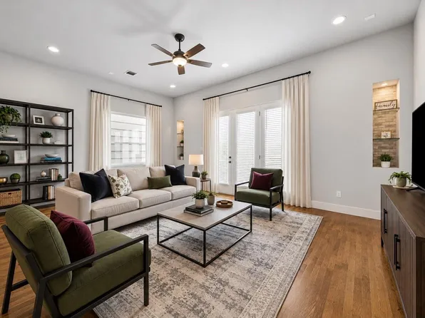 864 Wakefield Dr APT E, Houston, TX 77018