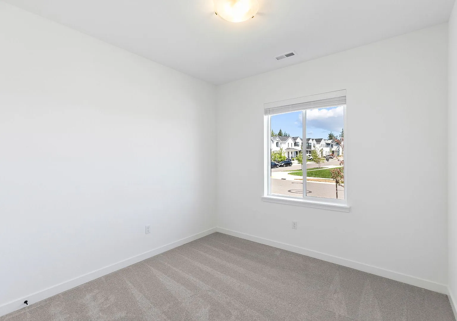 Brand New Tehaleh Home — Photo 3