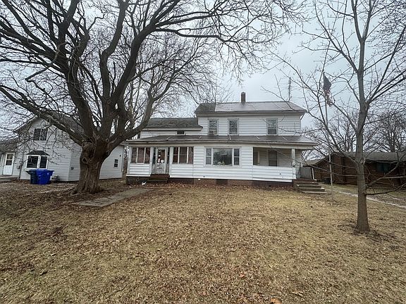 2nd image of 819 Monroe St