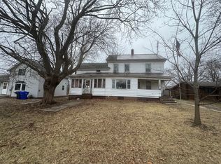 819 Monroe St, Kewanee, IL 61443