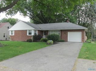 3527 Worden Rd, Oregon, OH 43616