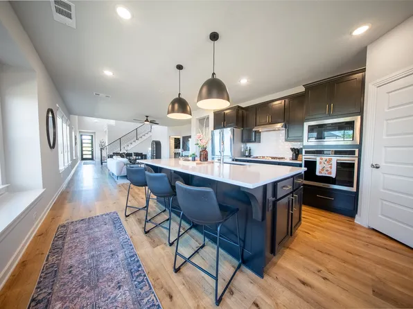 1800 Pelham Dr, Aubrey, TX 76227