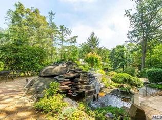 3 Roseth Pl, Great Neck, NY 11020