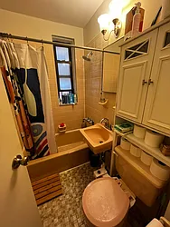Rented by Salon Realty Corp