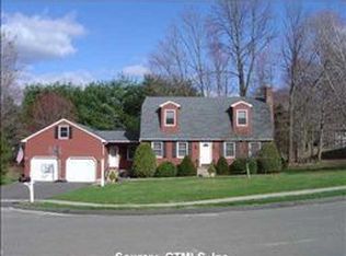 28 Boulder Dr, Bristol, CT 06010