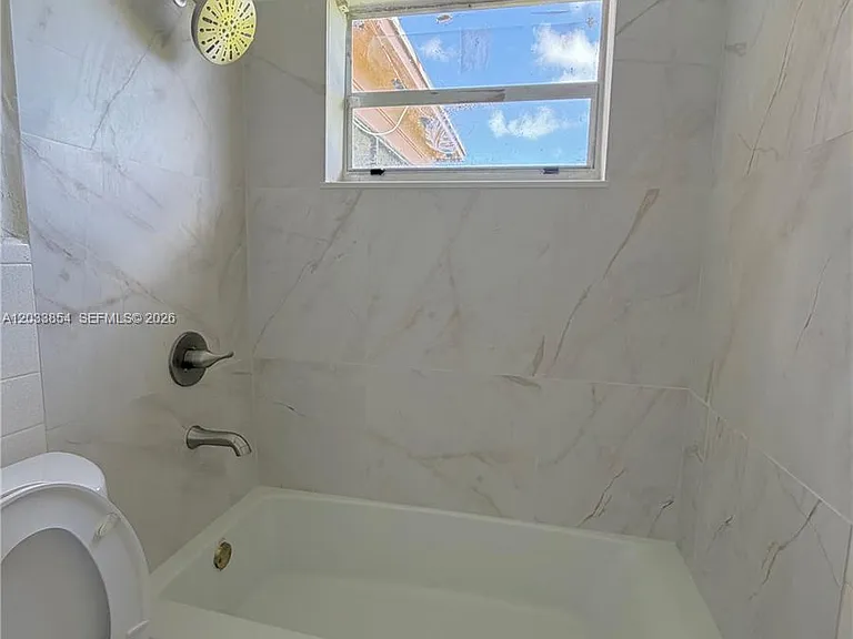 4540 SW 43rd Ave — Photo 7