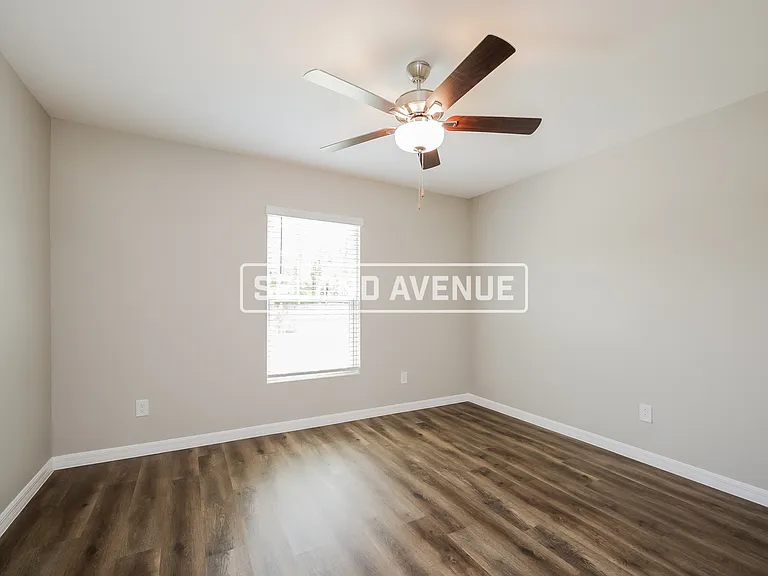 2105 NW 22nd Ave — Photo 14