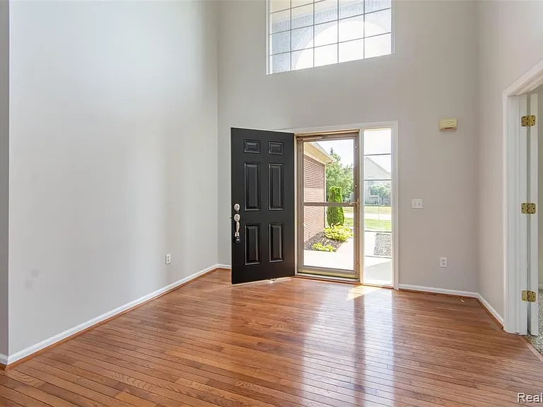 51334 W Hills Dr — Photo 7
