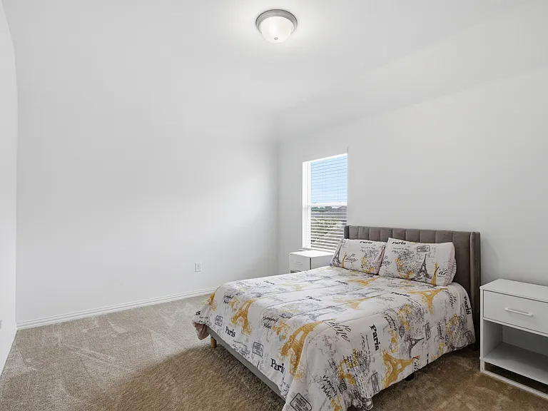 2nd bedroom -upstairs