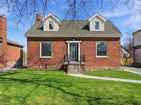 687 Upper James St, Hamilton, ON L9C 2Z4