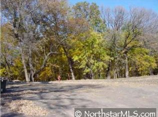 1903 Linner Woods Ct, Minnetonka, MN 55345