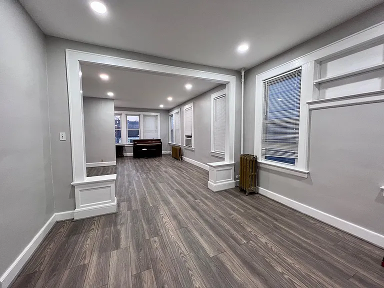 living room/dining room combo