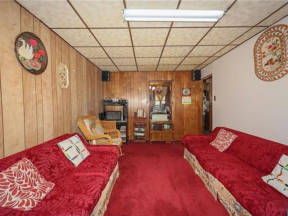4th image of 746 50th St
