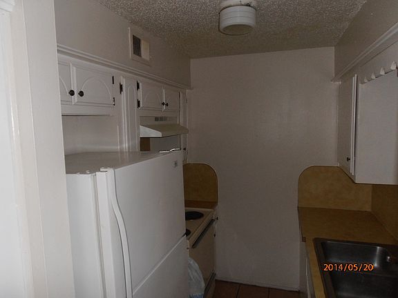 4th image of 1109 NW Lincoln Ave APT 13