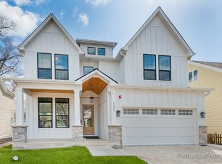 879 Smith St, Glen Ellyn, IL