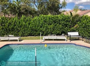 4360 Dogwood Cir, Fort Lauderdale, FL 33331
