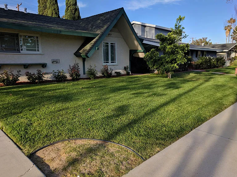 Vanowen St — Photo 11
