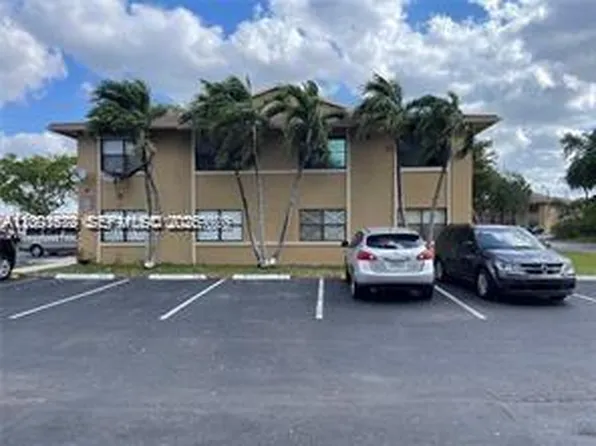 2605 W 67th Pl APT 23-10, Hialeah, FL 33016