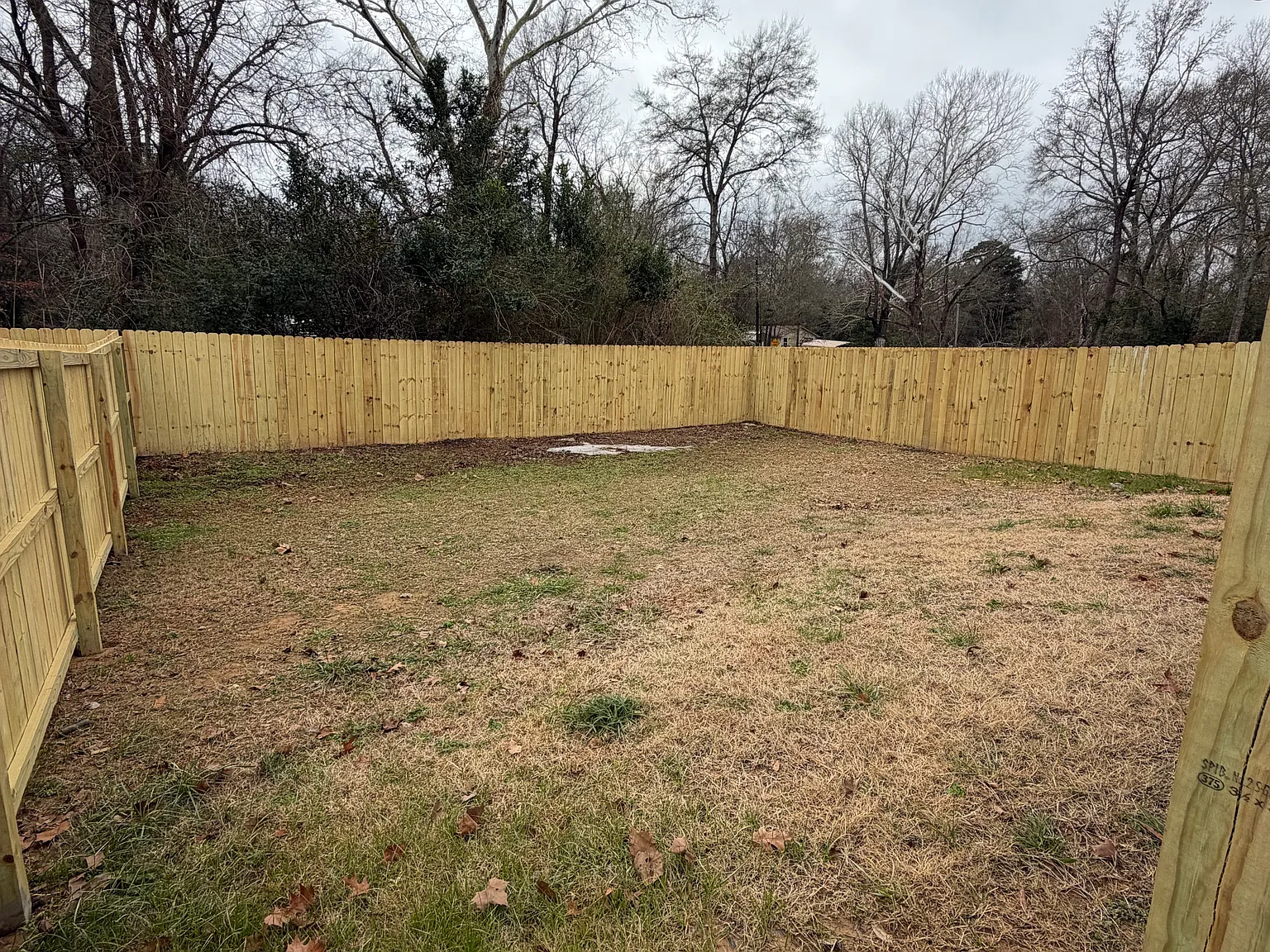 812 W Walnut St — Photo 2