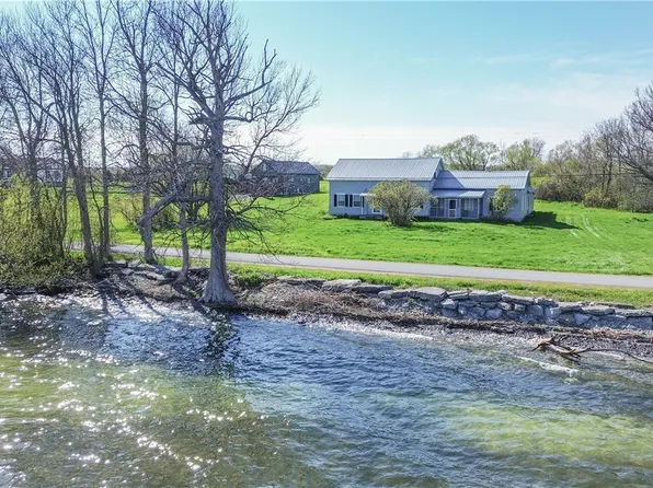 19532 S Shore Rd, Three Mile Bay, NY 13693