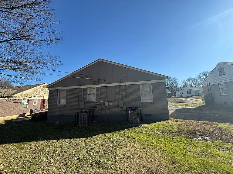 1371 Kimball Cv — Photo 2