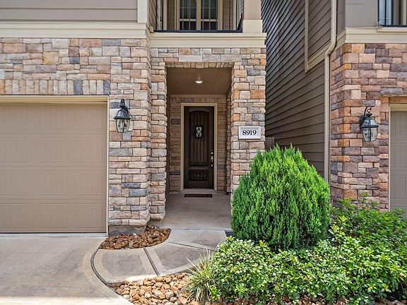4th image of 8919 Wind Springs Dr