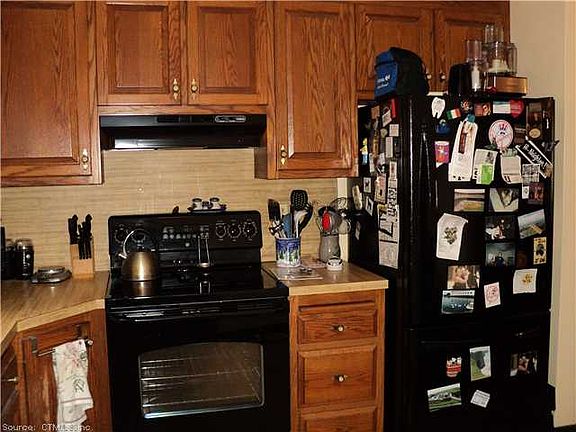 5th image of 84 Wynwood Dr