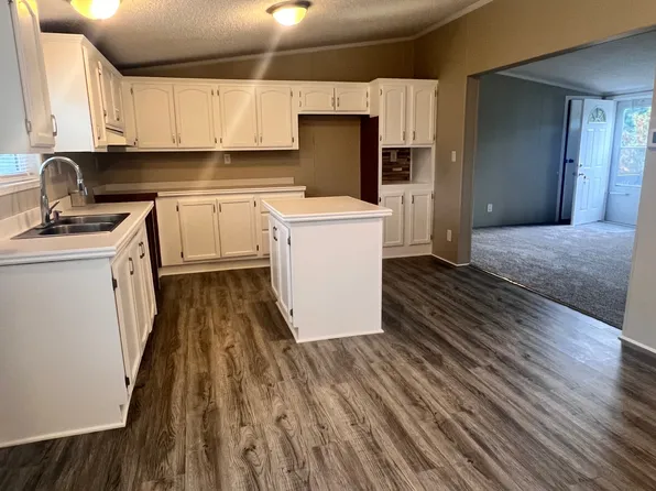 19901 Rhapsody Dr #584, Clinton Township, MI 48036