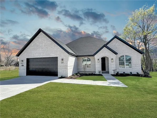 3583 E Greystone Dr, Fayetteville, AR 72764