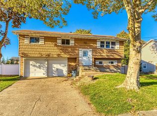 115 Jamie St, Islip Terrace, NY 11752