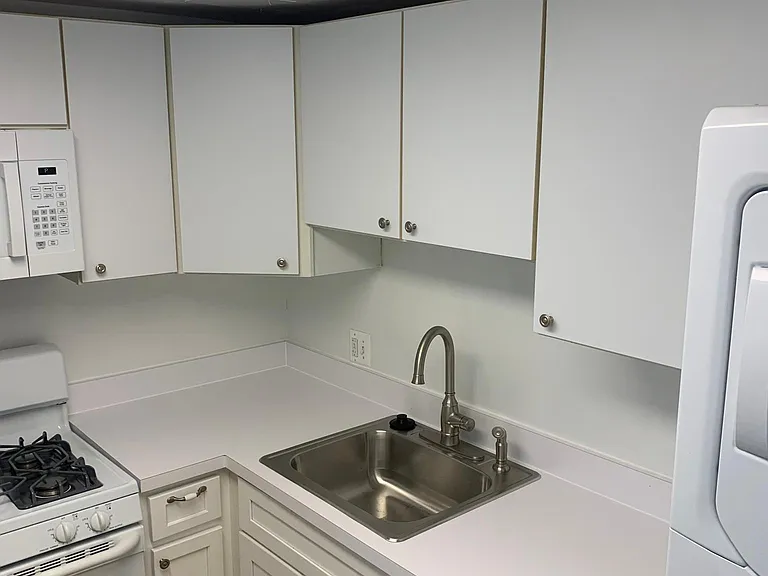 1651 Fuller St NW #G — Photo 12