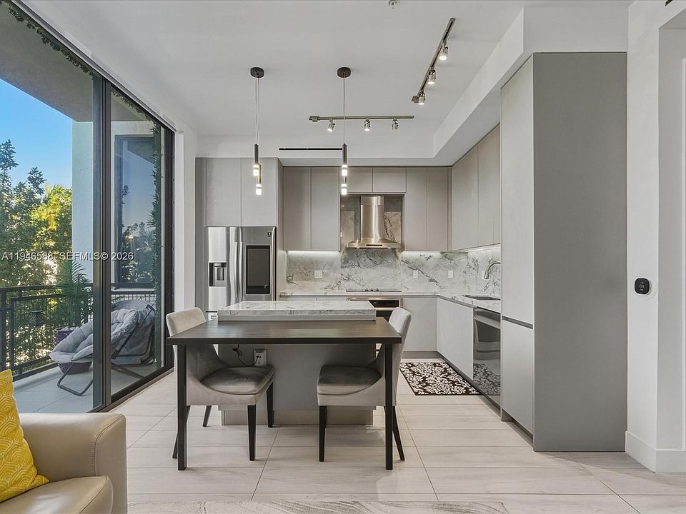 1st image of 1030 15th St #213
