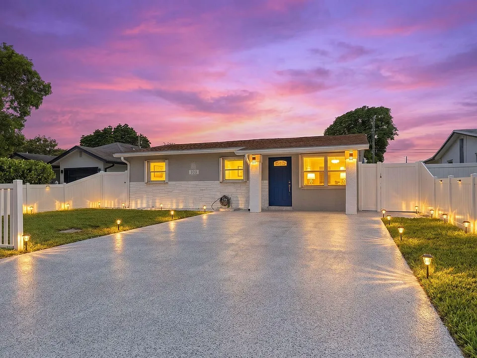 128 NW 10th Ave