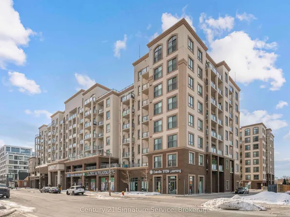 2486 Old Bronte Rd #405, Oakville, ON L6M 0Y4