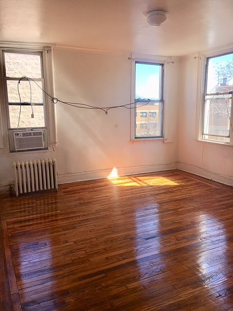 1st image of 222 Manhattan Ave APT 4B