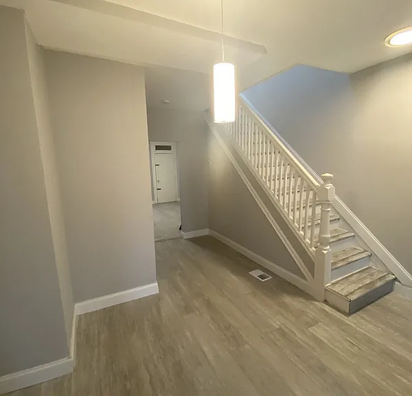 424 Ilchester Ave — Photo 5