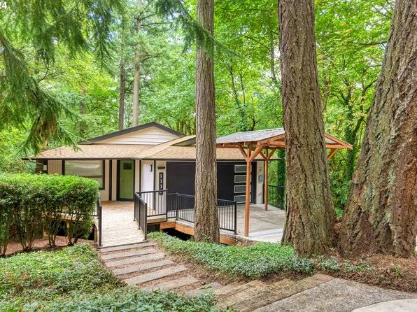 1330 SW Taylors Ferry Ct, Portland, OR 97219