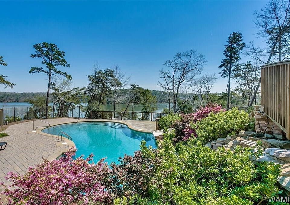 1st image of 10276 Legacy Ln