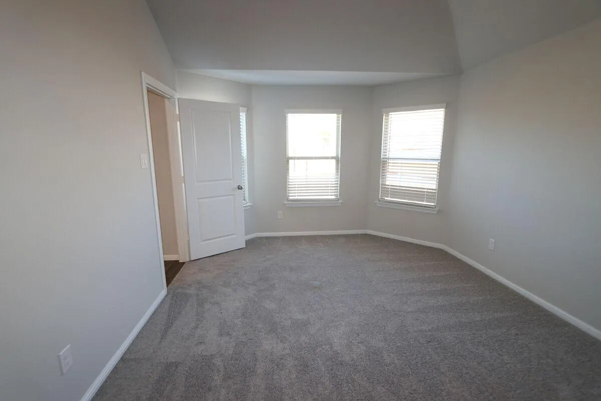 8905 Flying Eagle Ln — Photo 4