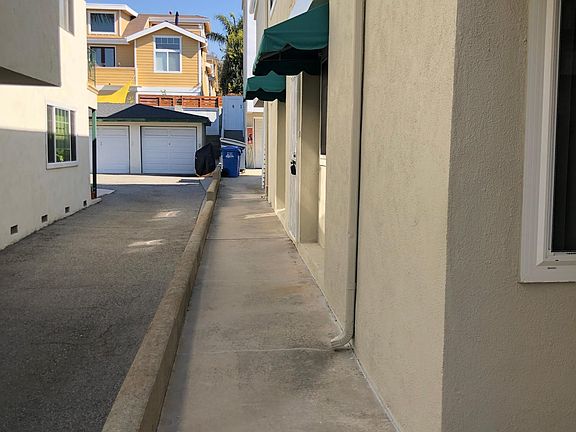 3rd image of 502 N Elena Ave